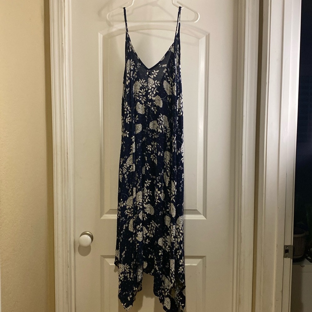 Flowing blue floral dress Size L Final Touch